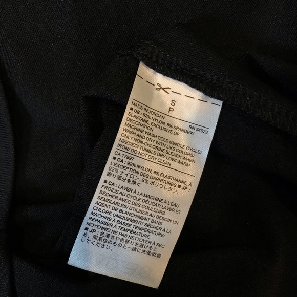 BANANA REPUBLIC TANK ! - Picture 7 of 7